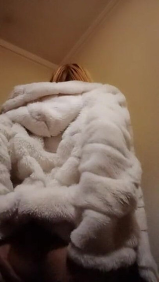 Laratransexualbarcel: Stunning Hot Shemale Masturbating