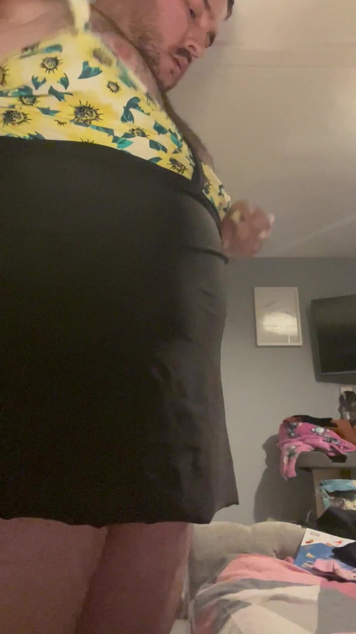 Shaun Cbt: Kuk och boll bondage med crossdress för att gå ut