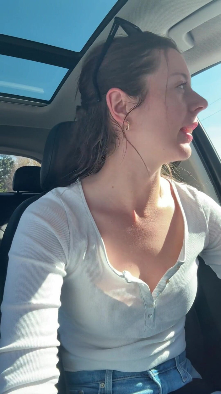 Nadia Foxx: In der autowäsche schmutzig werden