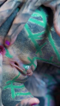 Tatouage, sodomie, fille aimante, jeu de sperme