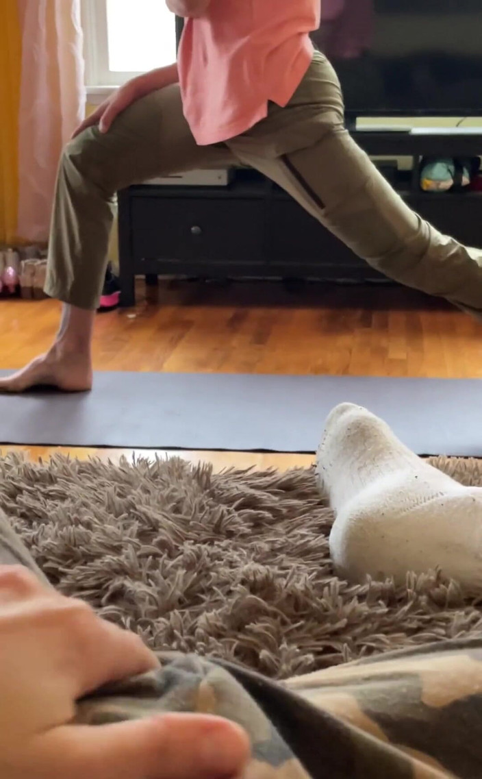 VibeWithMommy: 이 창녀가 나에게 너무 존나게 발정난 섹스를 보는 것을 보면서 그는 나에게 더 많은 섹스를 할 시간을 잡았다!