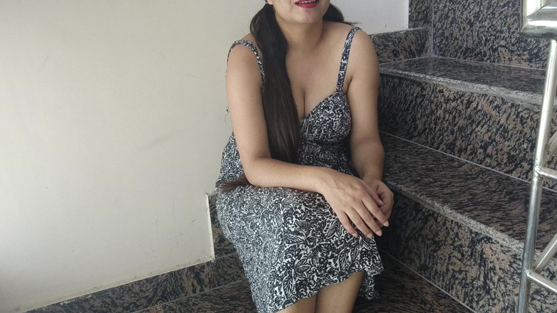 Saarabhabhi6: XXX 印度继父和继女 XXX 印地语 XXX