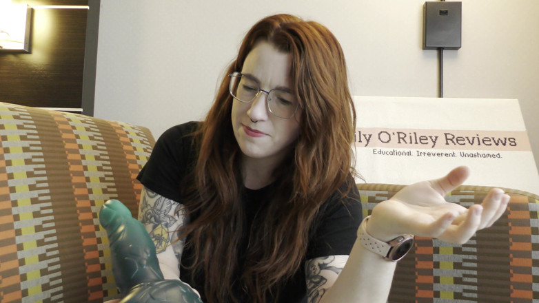 Lily O'Riley: Nsfw огляд spitfire від Bad Dragon