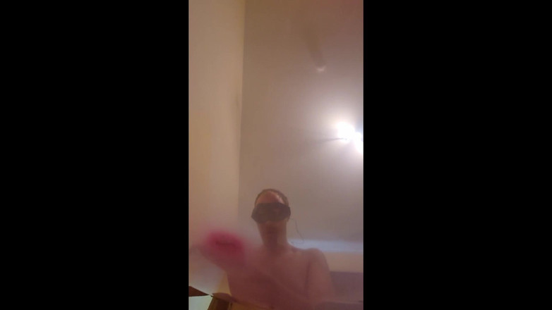 Maskedlooner97: Balon sikişi ve boşalma
