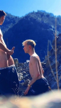 Ragazzi in montagna