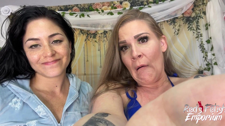 Reds Fetish Emporium: Double Trouble Giantess Beauties