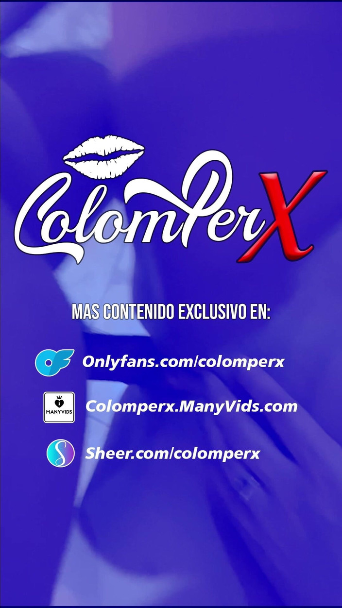 ColomPerx: Latinskoamerická holka se pomalu suší po horké sprše