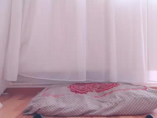 Katherine Squirt: Sama doma šuká teenagerku