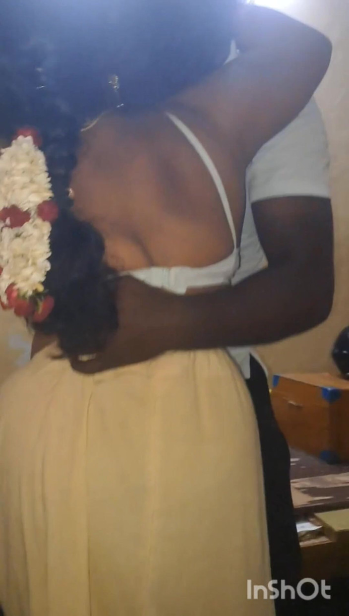 Benita sweety: Tamilská Amma a Boy Hot Video
