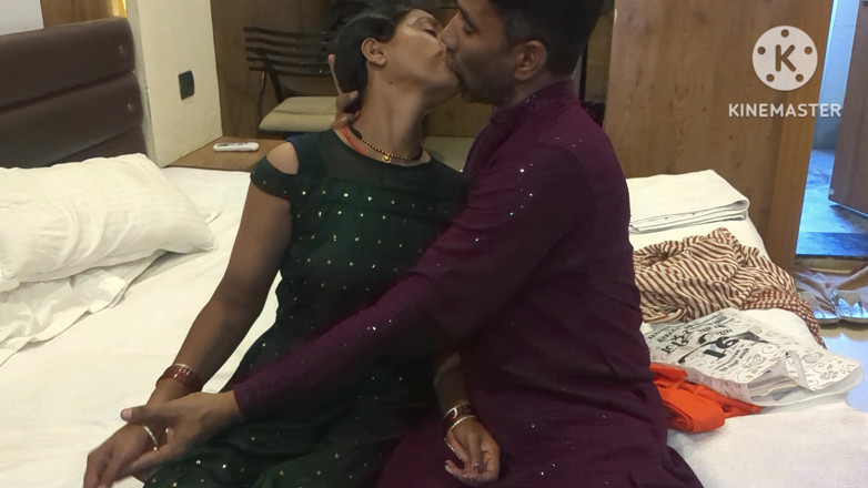 Kirankirati: hare rang ki poshaak men bhaabhi ki chudaee xxx seks