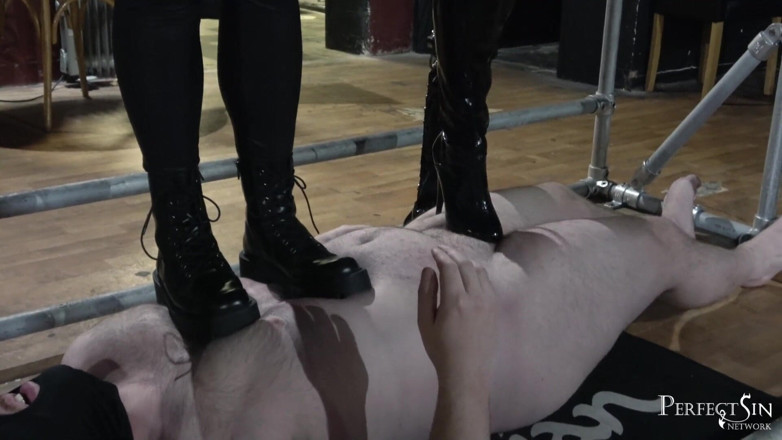 Perfect Sin Network: Sexy hakken en dikke zolen