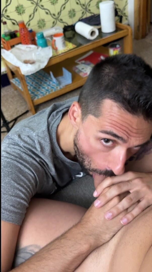 Liam Harding: Tátové kouří péro, obrovské penisy