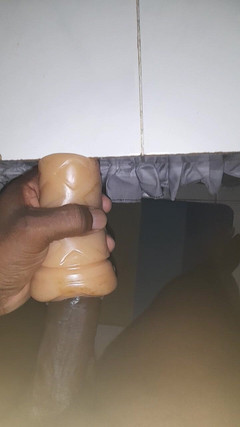 Black guy: Jerking off S7 E6