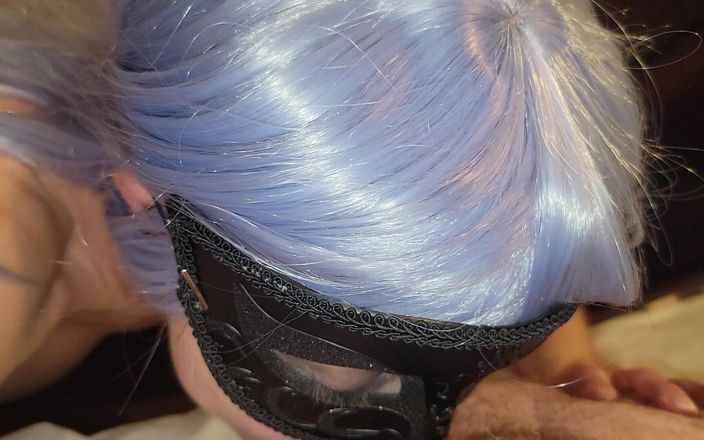 Annalee Blue: 자지와 공을 빨고 정액 한 입으로 후장을 핥아