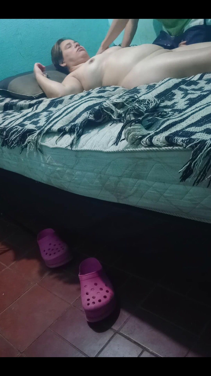 Fitcure1: Entspannende massage für mein molliges mädchen