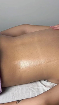 ASMR, massage complet du corps après l’entraînement