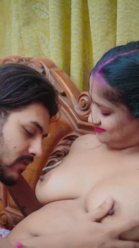 Desi Girl Bunks for Having Hardcore Sex with Her Boyfriend ( Hindi Audio )