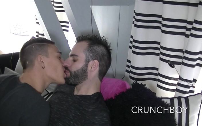 Fun raw sex with straight curious: Первое порно Brandon от Lucas