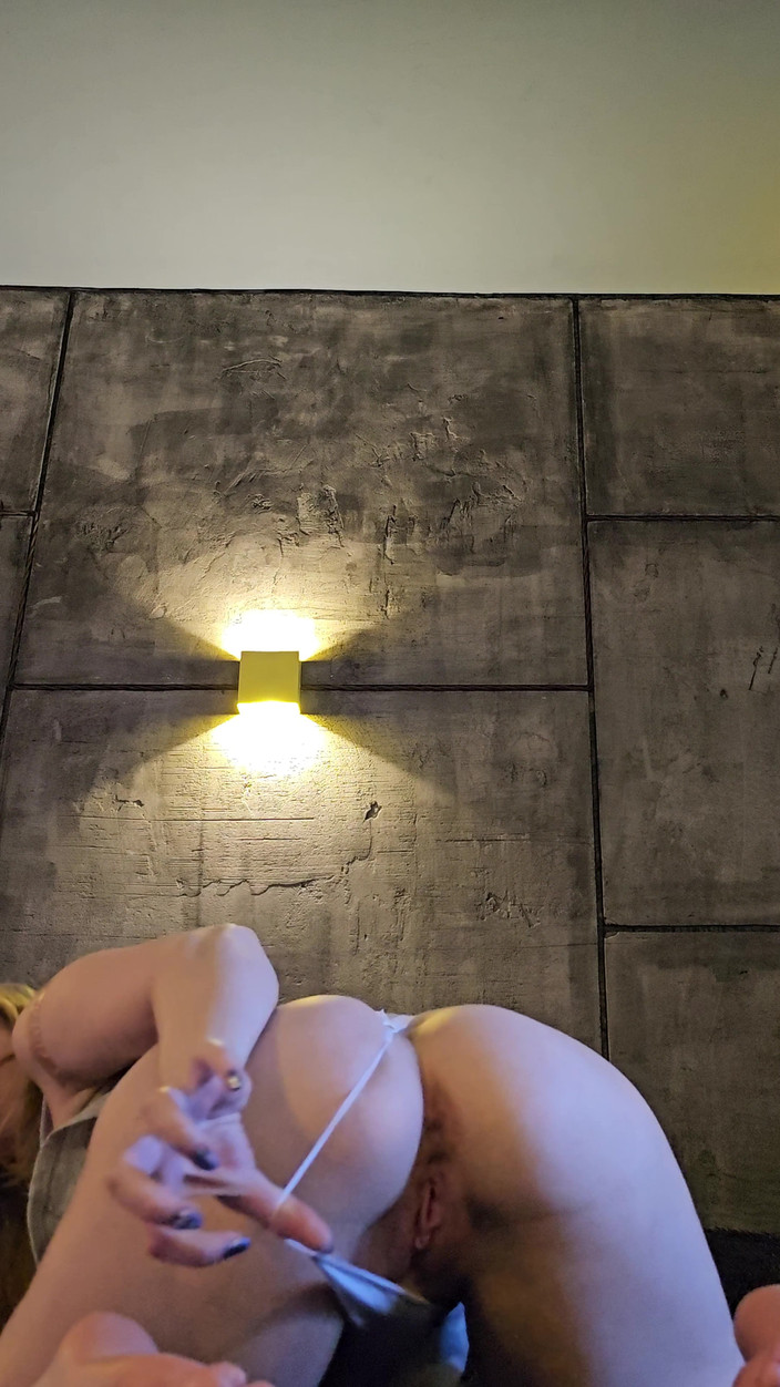 Alice Klay: College Girl Alice Klay Use Her Feet to Make Me...