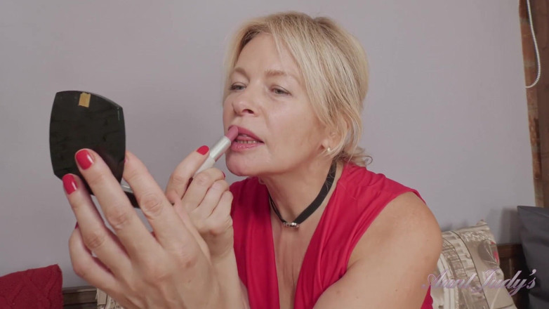 Aunt Judy's: AuntJudys - 55yo mature amateur Diana in sexy red lingerie