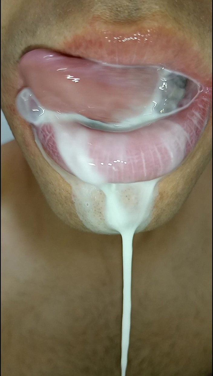 Rey rey: Éjacule dans ma bouche, joue avec ton sperme et avale-le,...