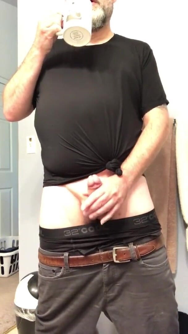 Kinky horny gay bois: Просто хорошая дрочка и шлюха в кофе