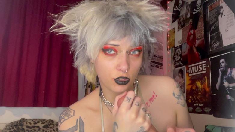 Glitterqueen1999: Фетиш помади, інструкція з дрочки, дрочка, заохочення табу, чорна помада, брудні розмови, glitterqueen1999