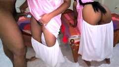 yessbooty: S nočními šaty jsem v noci nahý v pokoji mé macechy...