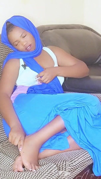 Sundá Si Kalhoty, Jak Někoho Očekávala, Počká, až Se Prstí