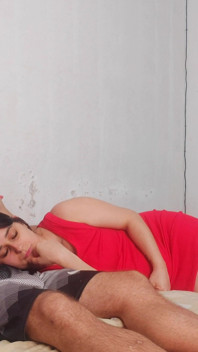 La mia matrigna mi ha dato il Viagra per errore e mi ha chiamato per guardare un film
