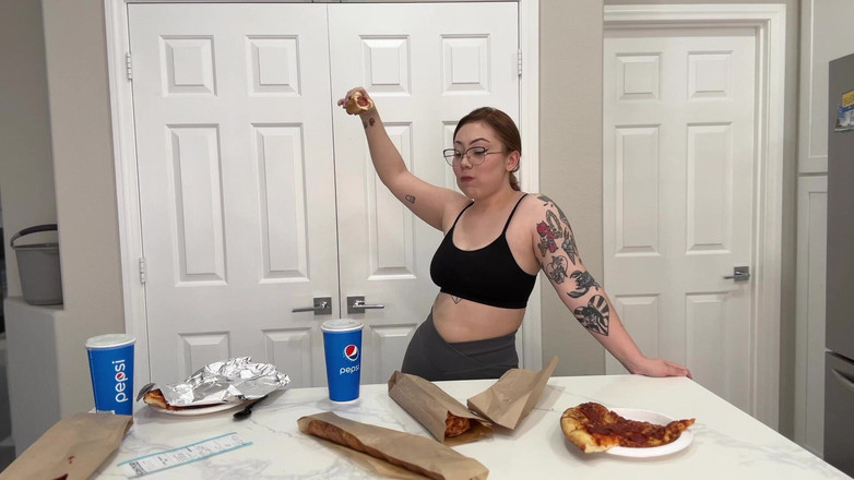 Lenna Lux: Yeme Costco Food Court Food