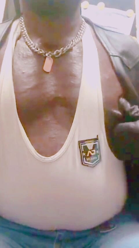 Black smoking muscle stepdad: Svalnatý hřebec kožená džínové boty kouření Solo Titpig