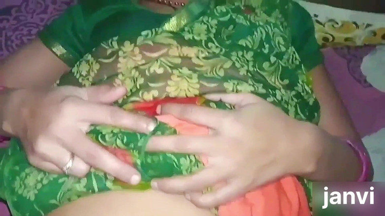 Village studio: Când cumnata lucra în bucătărie, cumnatul ei s-a futut cu cumnata...