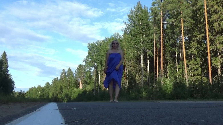 RedRoseRus: Nahá MILF Pod Světlem Letní Šaty