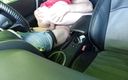 Intim media: Svärfar knullad i sin bil ger henne stor kuk i...