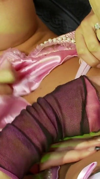 Angels on Fire Scene-adhovastr pahni seksi lesbiynon ki 4 nanga naach dildo ke saath ek doosre ko chod rahi hai