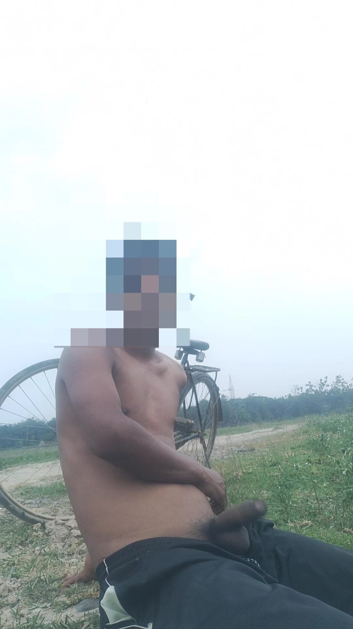 Assamesebodoboy: Outdoor Roadside Gay Men Masturbation Sex Video
