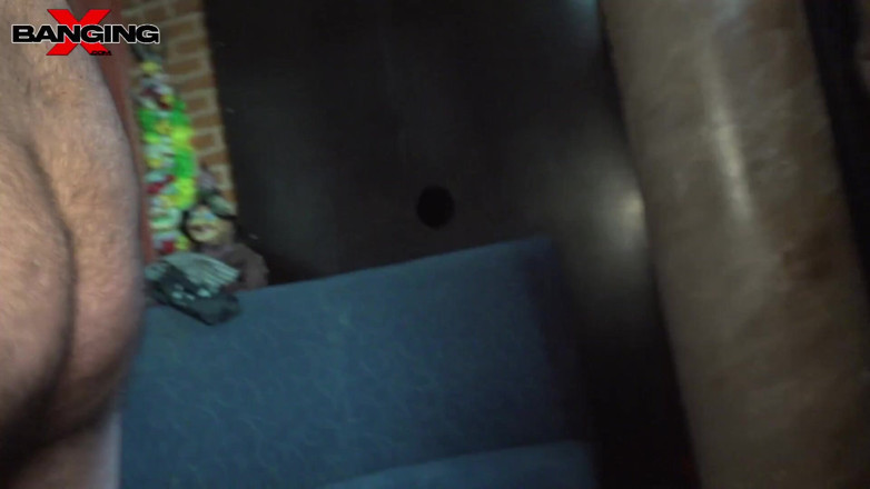 XBANGING: Kaal neuken: extase vindt het heerlijk om vol met sperma...