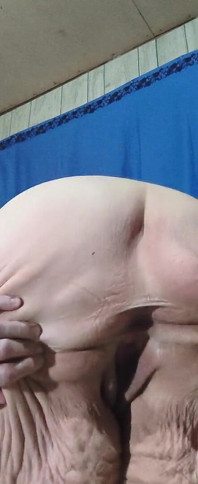 Spanking und essen ein arschloch von frechen mädchen, bis sie kommt