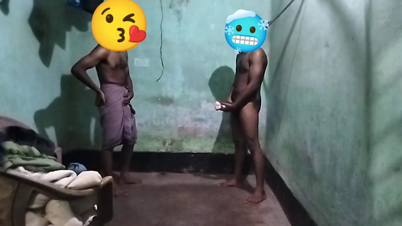 Desi Tits: Narozeniny dát nevlastnímu synovi sexuální panenku skutečné potěšení hračka gay...