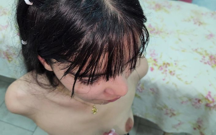 Jopy sex: Laura traga semen por primera vez y es realmente emocionante