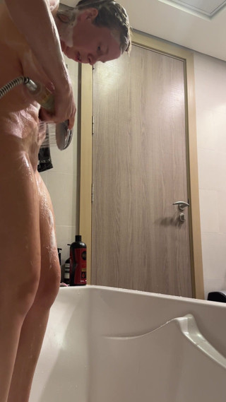 SweetLucy96: Intimrasur in Der Wanne