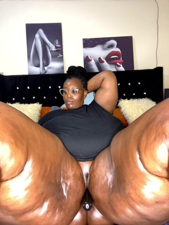 Legendary Booty Overdose: Збуджена чорношкіра мачуха самотня