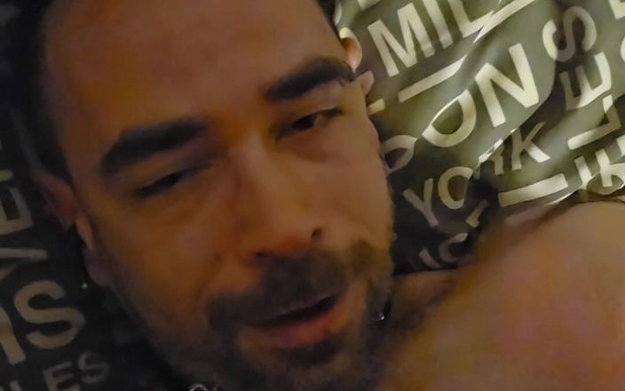 Cumhungry69: Dziwka cumhungry