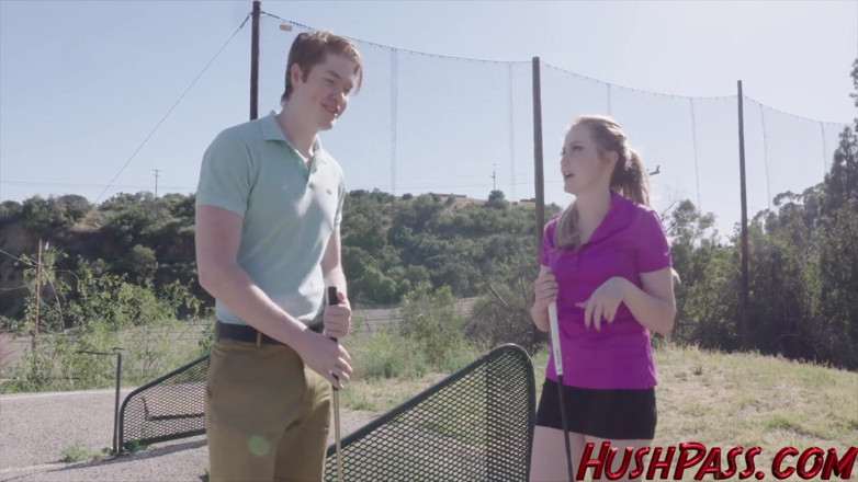 Hush Hush Entertainment: Golfprofi Sable jones mag lange, harte hits mit großen schlägen