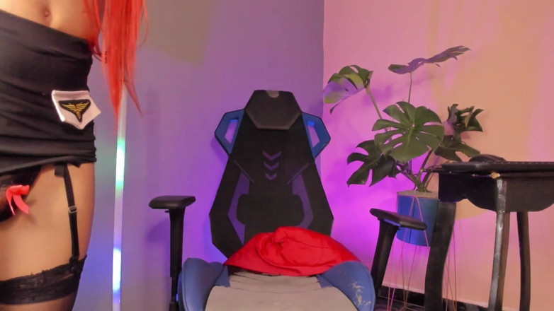 Bella Duval: Bella Piloto Dan Tarian Rock And Roll Seksinya