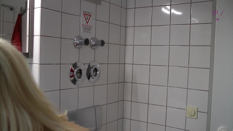 Dirty Tina: Doppelte natursektaktion
