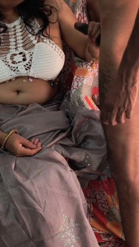 Heiße reife indische dicke möpse bhabhi hatte heißen romantischen sex mit ihrem dünnen Devar und gesichtsbesamung