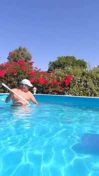 Meg aur pool klinar
