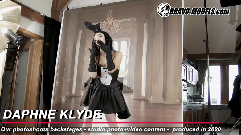 Bravo Models Media: 388-Ședință foto în culise Daphne Klyde - Adult